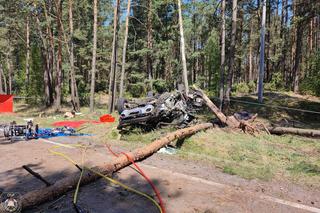 Podlaskie. Tragiczny wypadek na dk 64. Dachowała osobówka. Nie żyje jedna osoba