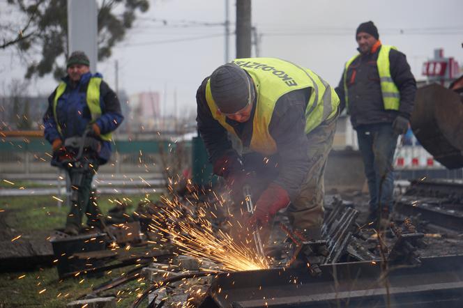 Remont torowiska na ul. Perłowej w Bydgoszczy. Prace nabierają tempa!