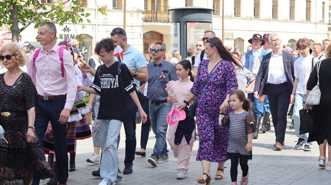 Rekordowy długi polonez w centrum Lublina