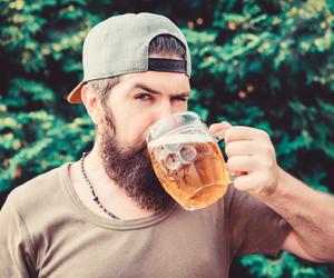 Czy w pracy można pić piwo bezalkoholowe?