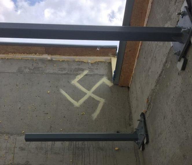 Obrzydliwy rysunek na Gocławiu