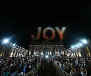 Koncert na Placu Św. Piotra w Watykanie Grace for the World