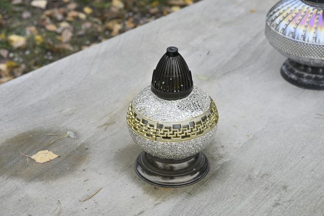 Tu spoczywa Józef Oleksy