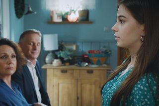 M jak miłość, odcinek 1821: Artur (Robert Moskwa), Marysia (Małgorzata Pieńkowska), Basia (Karina Woźniak)