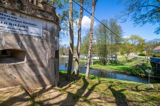 „Wieża karabinów” na Mazurach po remoncie. To jeden z najbardziej unikatowych zabytków regionu