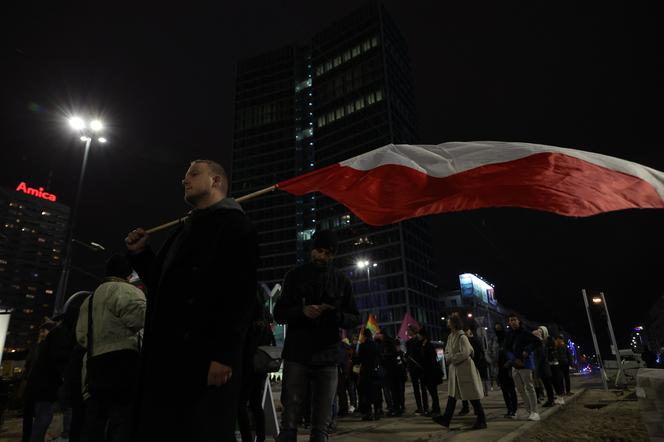Strajk Kobiet w Warszawie. Tłumy znów wychodzą na ulice