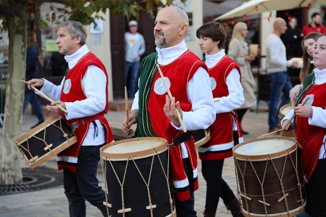 Korowód w ramach Międzynarodowego Festiwalu Renesansu w Lublinie