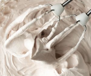 Aquafaba świetnie zastąpi jajka. Co to takiego? Nada się do wegańskiej bezy!