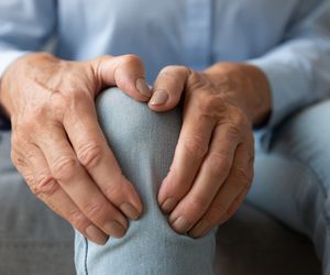 Jak odróżnić kleszczowe zapalenie stawów od innych dolegliwości? Ekspertka zdradza najważniejszy objaw