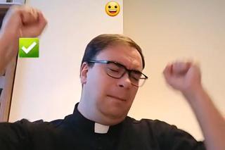 Ksiądz Piotr z Barlinka podbija TikToka