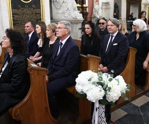 Tłumy na pogrzebie Jana A.P. Kaczmarka w Krakowie. Kompozytor spoczął na cmentarzu Rakowickim [GALERIA]