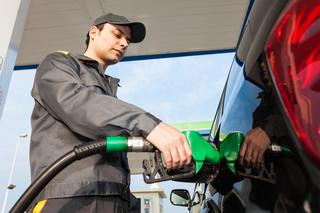 Ceny paliw - za ile zatankujesz we wtorek, 25 stycznia? Czy warto tankować paliwa premium?