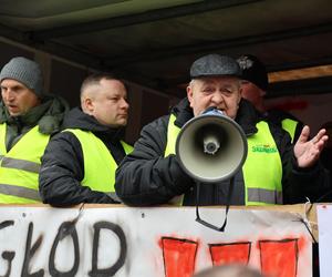 Protest rolników 20 marca przed Lubelskim Urzędem Wojewódzkim w Lublinie