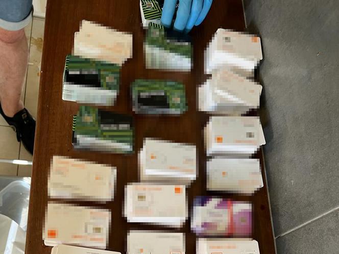 Udawał kupującego i wyłudzał dane. Internetowy oszust w rękach policji