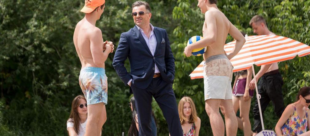 Barwy szczęścia odc. 1960. Justin (Jasper Sołtysiewicz), Leon (Rafał Szałajko), Kajtek (Jakub Dmochowski)