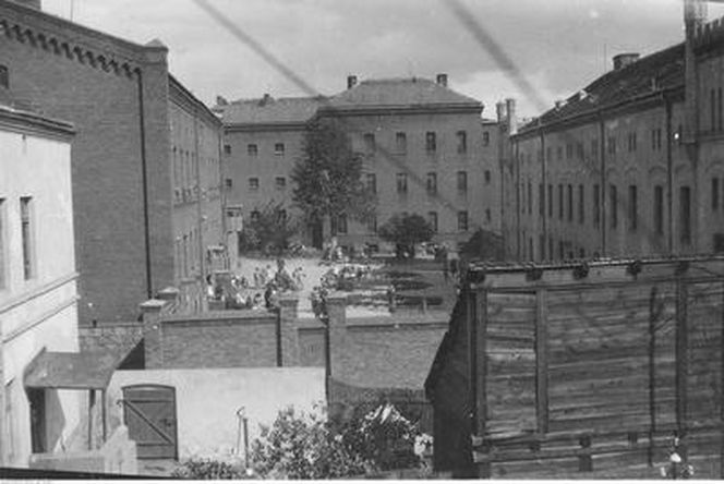 Dziś to najpiękniejsze więzienie w Polsce. Tak wyglądało 100 lat temu