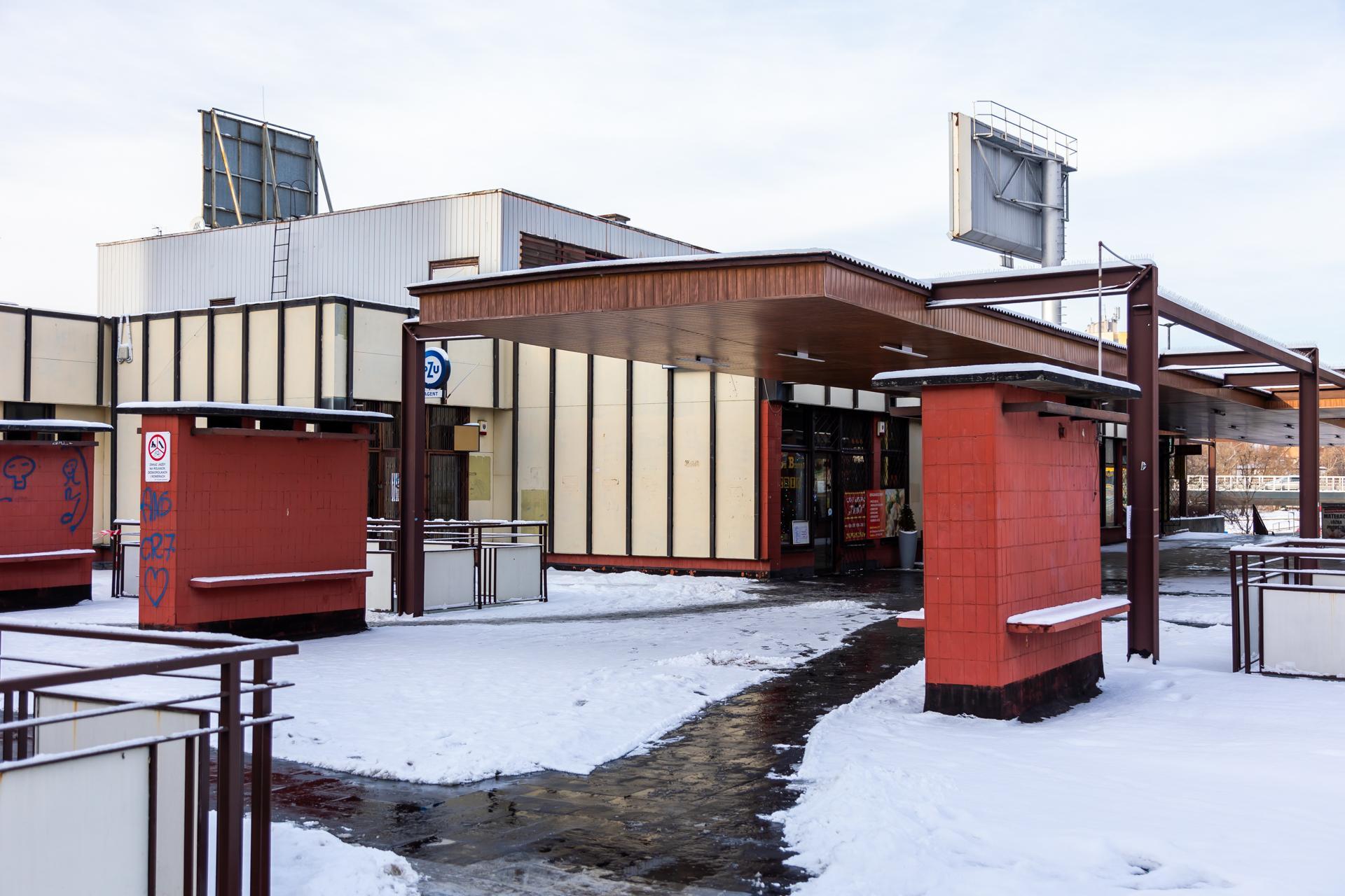 Przyczółek Grochowski - zdjęcia warszawskiego Pekinu. Zobacz, jak wygląda najdłuższy blok w Polsce