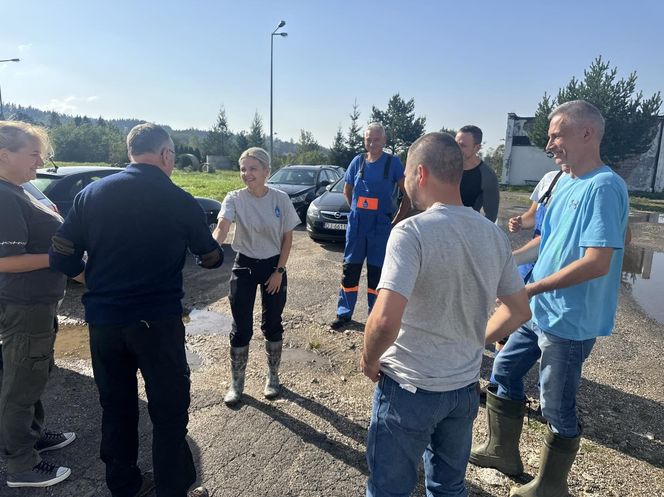 Bohaterowie nie zawsze noszą pelerynę. Uratowali ujęcia wody dla Jeleniej Góry