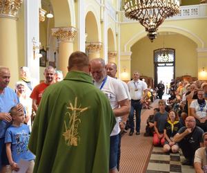 Zmęczeni, ale duchowo mocni. Lubelscy pątnicy mają przed sobą ostatnie 17 km by dotrzeć na Jasną Górę! ZDJĘCIA