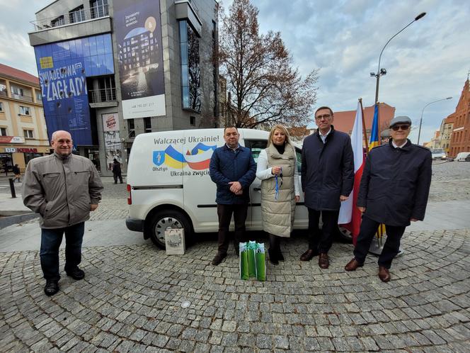 Przekazanie samochodu dla potrzebujących z Ukrainy