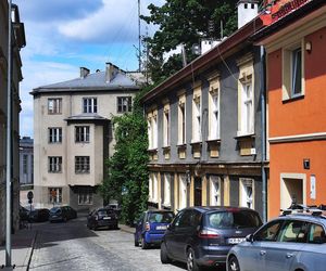 Kiedyś to było wolne miasto królewskie, teraz jest częścią Krakowa. Prawa miejskie traciło dwa razy