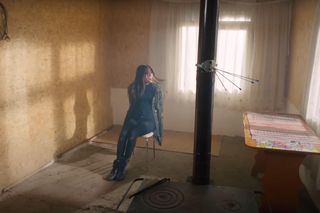 Ege odnajdzie Zeynep, ale porywacz Ragip dźgnie go nożem i zabije. Ukochany skona w ramionach zrozpaczonej Zeynep.