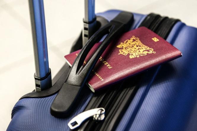 Paszport covidowy przyda się nie tylko w podróży! KE zdradza nowe szczegóły