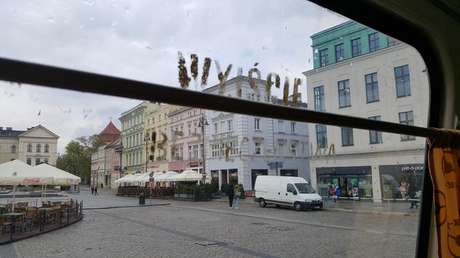 Kurs zabytkowym autobusem i rejs tramwajem wodnym