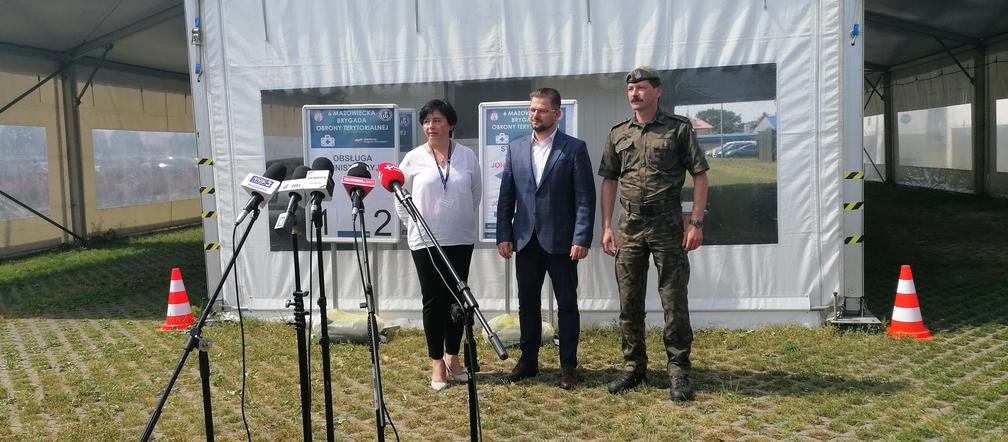 Punkt wymazów drive thru na Dębowej kończy swoją prace