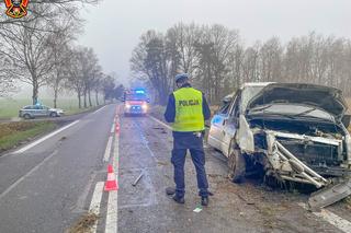 Dramatyczny wypadek busa w Sokołowicach. Trzy osoby poszkodowane