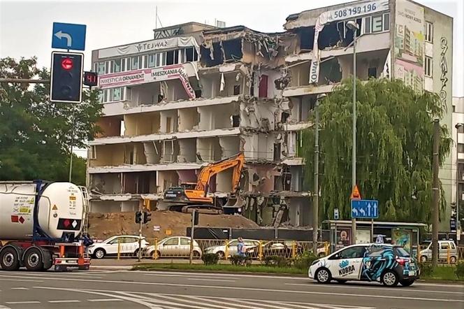 Biurowiec "Ornament" przechodzi do historii