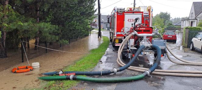 W Cieszynie ogłoszono stan pogotowia przeciwpowodziowego. Ponad 220 interwencji strażaków