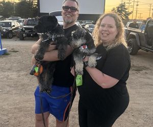 Zabierz psa do kina pod Chicago