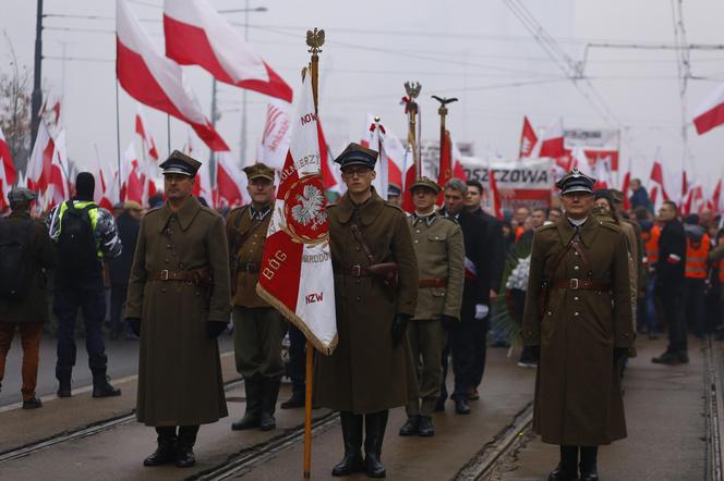 Marsz Niepodległości 2023 Warszawa. ZDJĘCIA. Tak stolica wygląda 11 listopada! GALERIA cz. 2