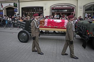 Pogrzeb Lecha i Marii Kaczyńskich w Krakowie, 2010r.