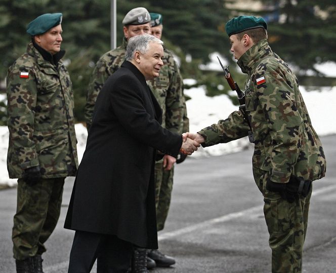 AI wybrała 5 najlepszych polityków w Polsce ostatnich 30 lat!