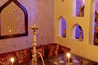 Rano małże, wieczorem wino na dachu