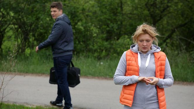 M jak miłość odc. 1452 po wakacjach 2019. Janek (Tomas Kollarik), Ula (Iga Krefft)