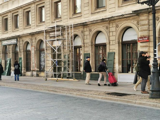 "Lalka" - scenografia w centrum Warszawy