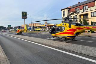 Pożar kamienicy w Starogardzie Gdańskim. Dwoje dzieci w ciężkim stanie. Zabrały je śmigłowce [ZDJĘCIA].