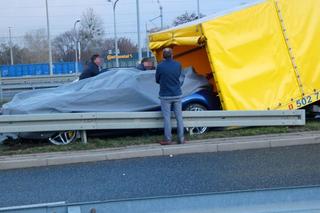 Warszawa, Włochy. Roztrzaskał samochód za 2 miliony złotych. Auto dopiero co wyjechało z salonu!