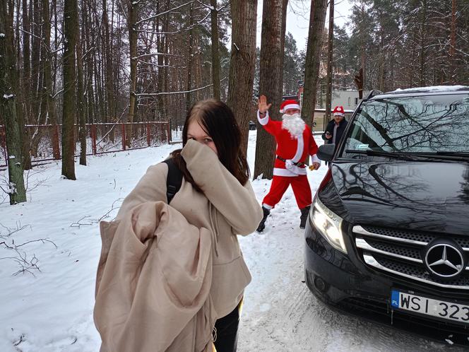 Do dzieci z domów dziecka trafiło łącznie 220 dużych paczek słodyczy