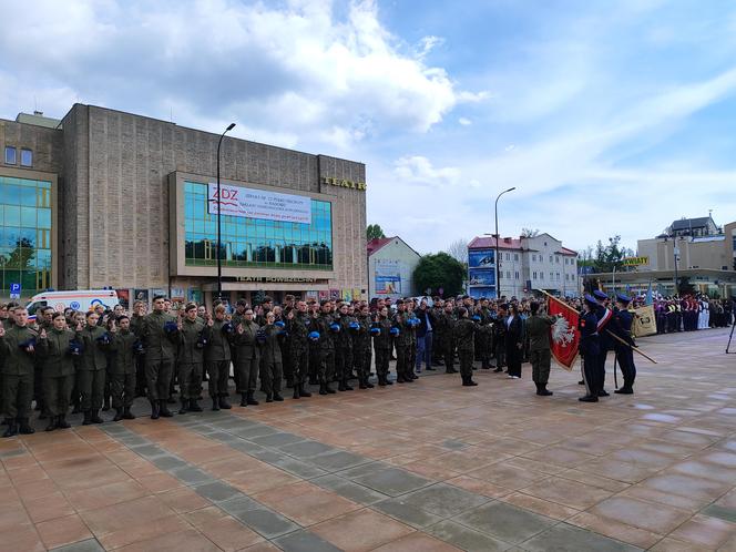 Ślubowanie uczniów klas pierwszych szkół ZDZ w Radomiu