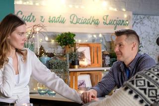 M jak miłość odc. 1797. Paweł (Rafał Mroczek), Franka (Dominika Kachlik), stryj Jędrzej Gutowski (Piotr Majerczyk)