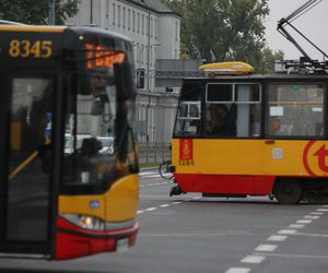 Wszystkich Świętych 2024. Zmiany w komunikacji miejskiej w Warszawie