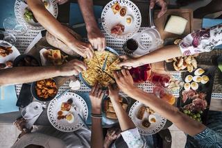 Uważaj na ukryte źródła tłuszczów i cukru. Mogą zrujnować twoją dietę