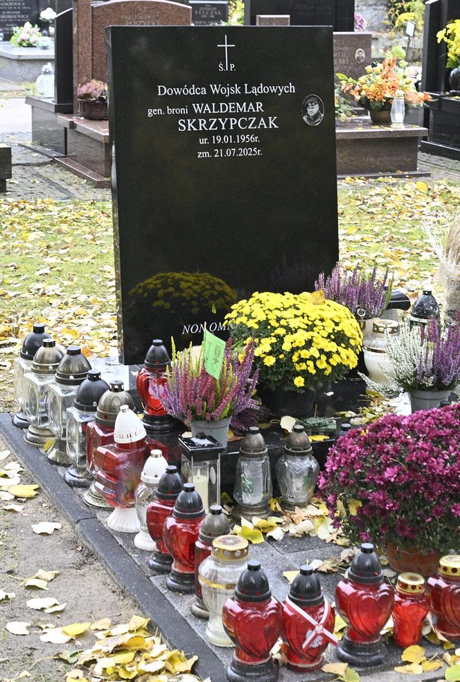 Oto grób gen. Waldemara Skrzypczaka