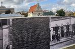 Blaszany płot z centrum miasta zmienił się w atrakcję turystyczną