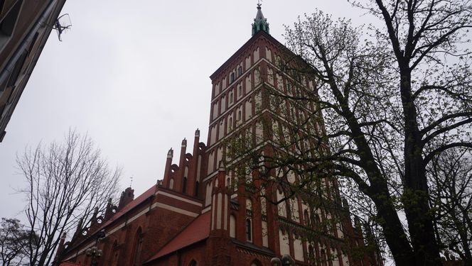 To najpiękniejszy zabytek w woj. warmińsko-mazurskim według AI. „Zachwyca strzelistą sylwetką”