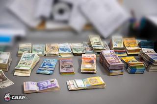 Zatrzymania członków gangu pseudokibiców w Krakowie. Zabezpieczono majątek o wartości 10 mln zł